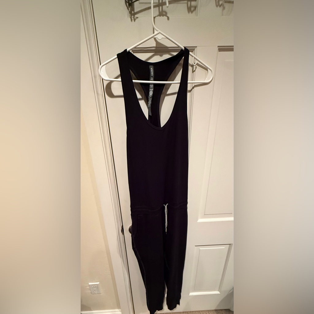 Nwt Women’s Vuori Black Lux Sleeveless Racerback Jumpsuit Small